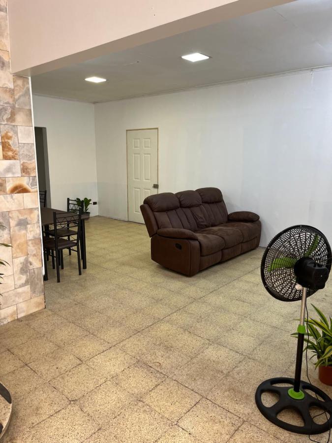 El Parque Bed And Breakfast Alajuela Exterior foto
